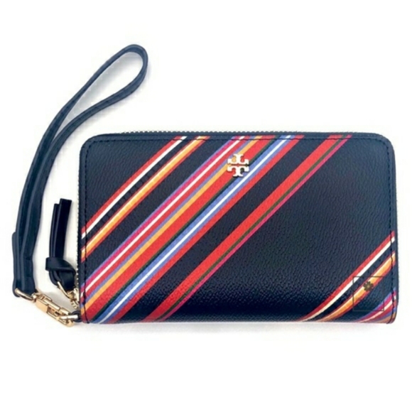 Tory Burch Handbags - Tory Burch Kerrington Smartphone Wristlet